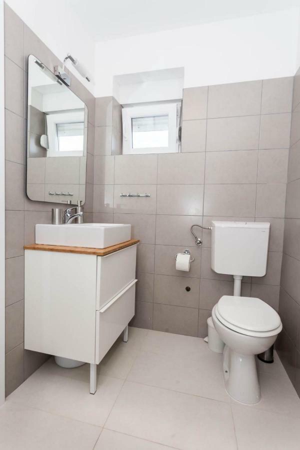 Studio Apartment Dada Примоштен Екстер'єр фото